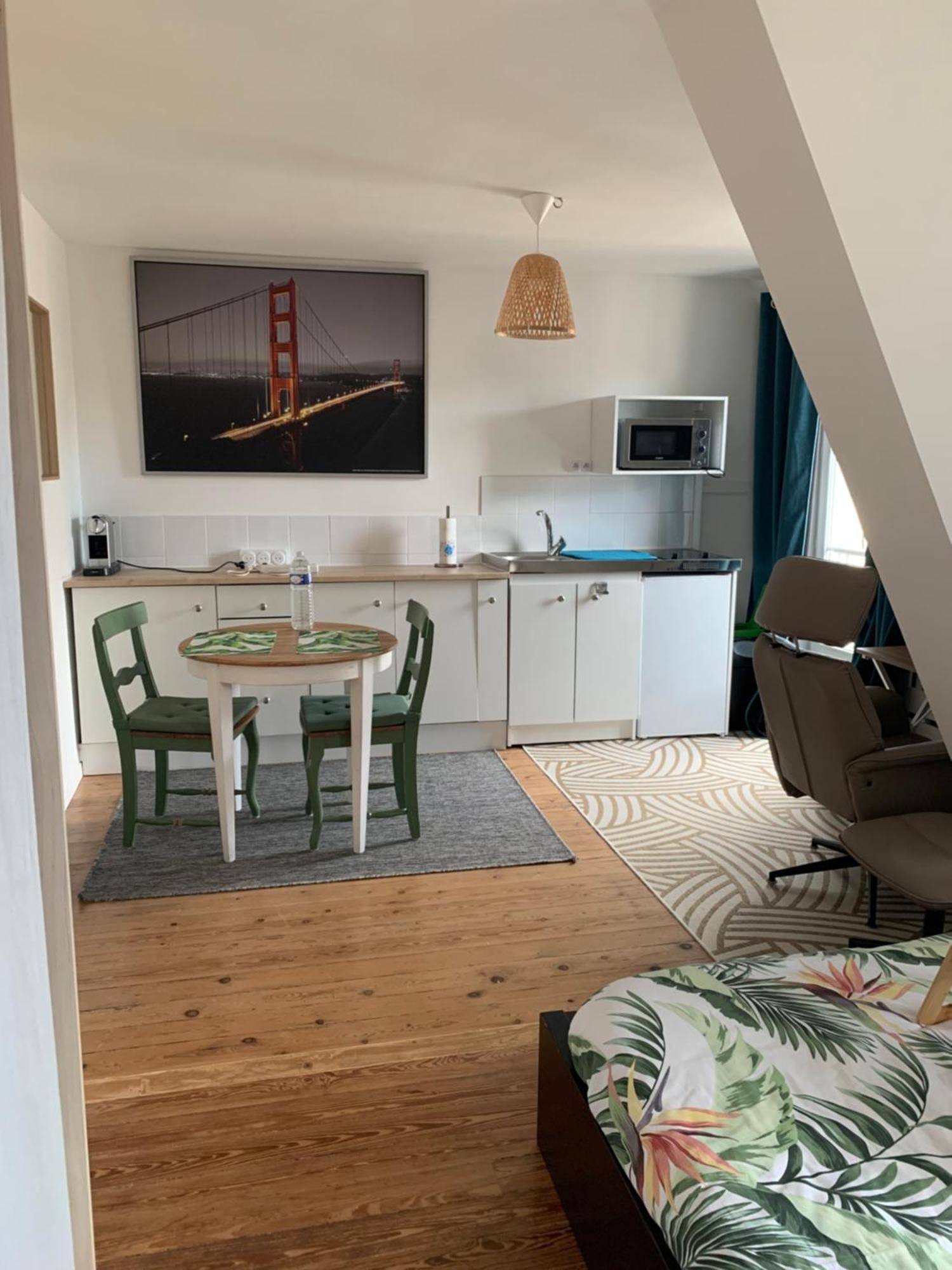 Houdan Charmant Logement Centre-Ville מראה חיצוני תמונה